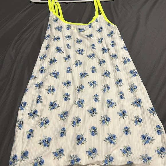 White birch blue and white floral top with neon line on top. - Picture 2 of 7